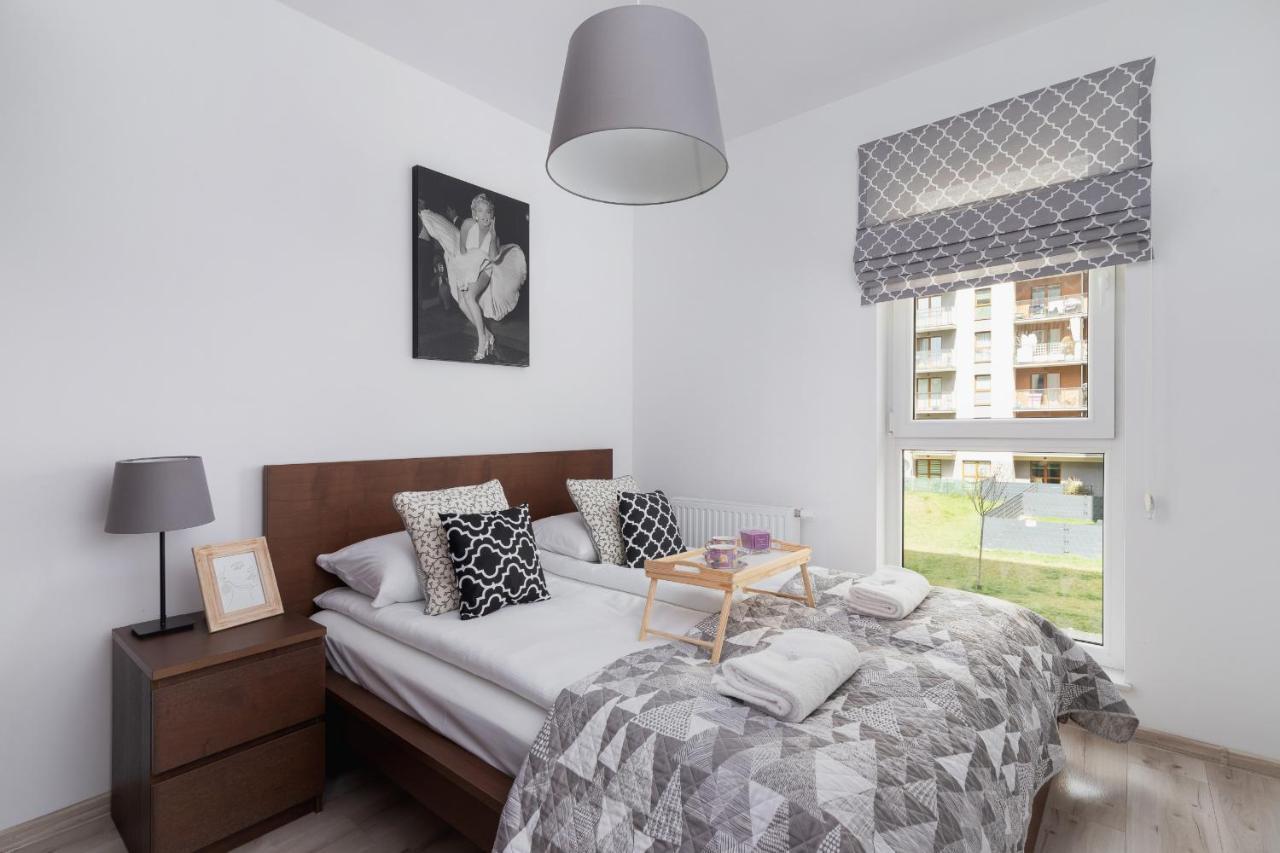 Krowodrza Apartment Premium With Balcony By Renters Prestige Cracovia Esterno foto