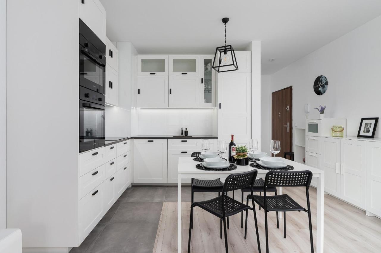 Krowodrza Apartment Premium With Balcony By Renters Prestige Cracovia Esterno foto