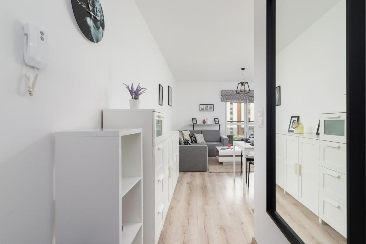 Krowodrza Apartment Premium With Balcony By Renters Prestige Cracovia Esterno foto