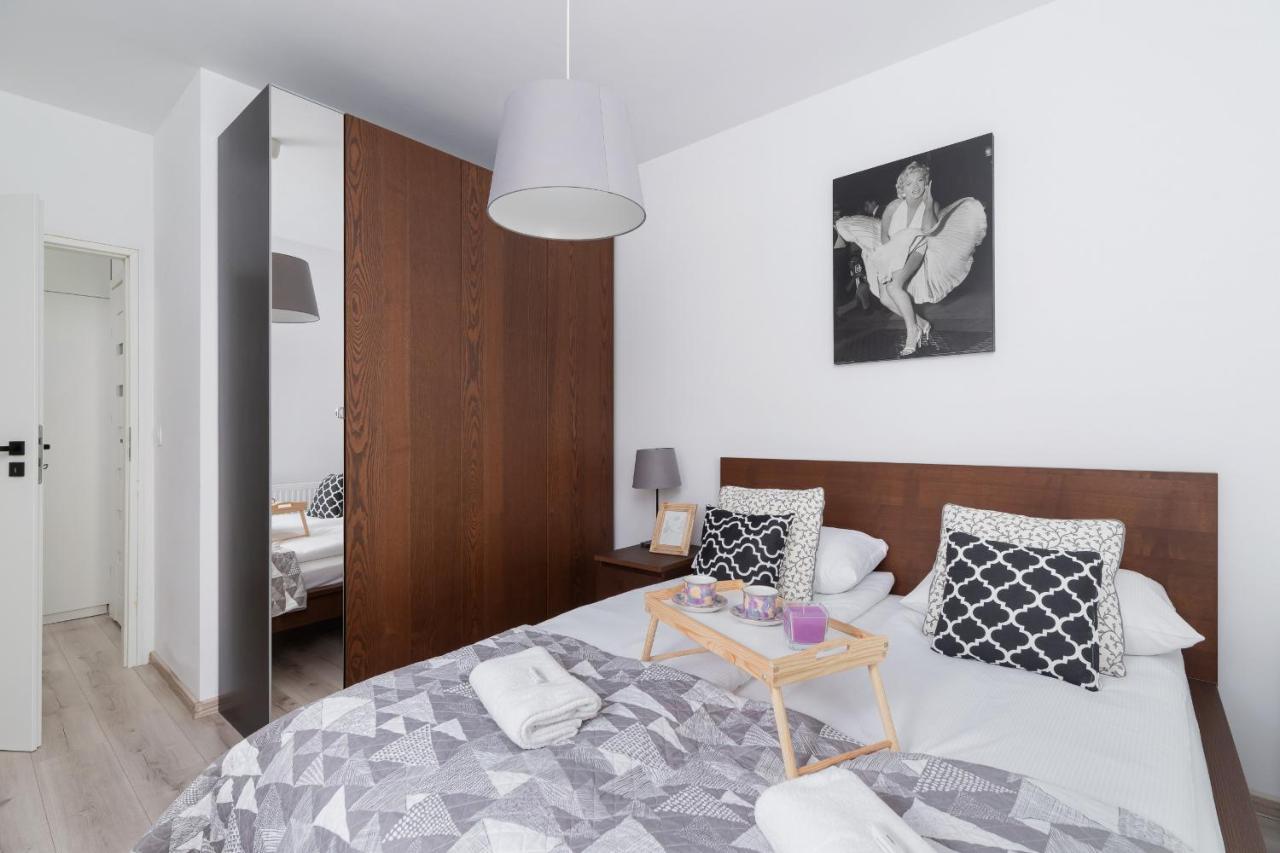 Krowodrza Apartment Premium With Balcony By Renters Prestige Cracovia Esterno foto